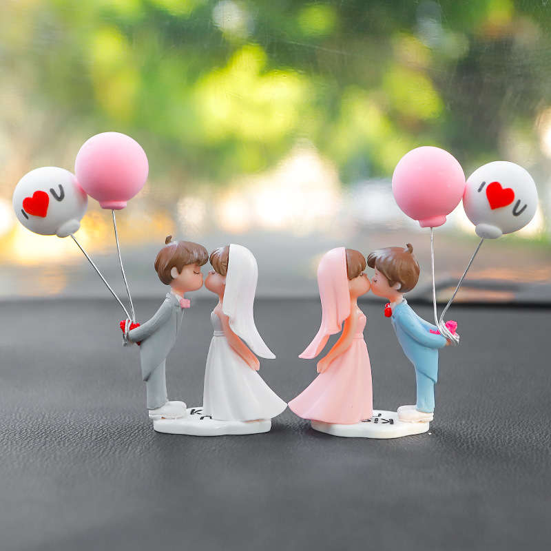 New Internet Celebrity Creative Cute Couple Ornaments Center Console Rearview Mirror Female Goddess Car Car Interior Decoration Supplies