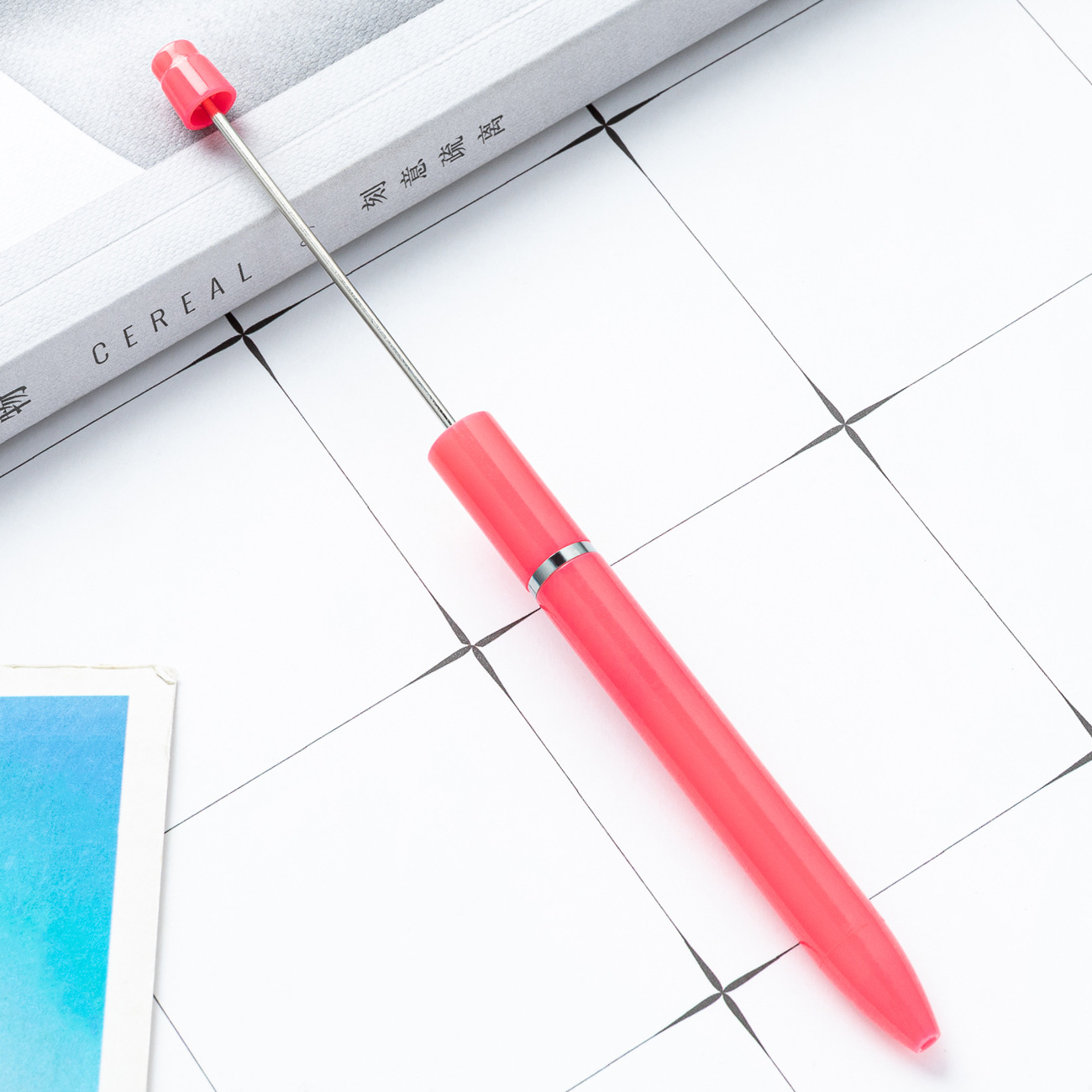 Inventario al por mayor bolígrafo de plástico largo diy bolígrafo de bolas hecha a mano se puede imprimir publicidad personalizada bolígrafo de regalo