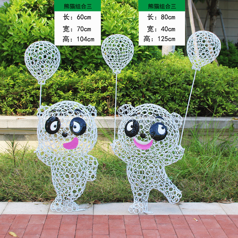 屋外の庭園の装飾の鉄芸のパンダの置物の彫刻のステンレスの透かし彫りの熊の庭は景観の小品の装飾を配置します。|undefined
