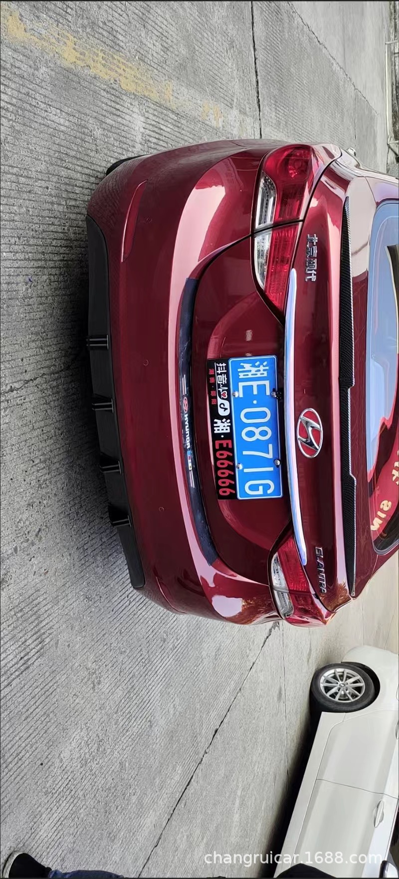 Car Shark Fin Rear Spoiler, Rear Lip, Small Surround Bumper, Chassis Decoration, Airflow Deflector Modification