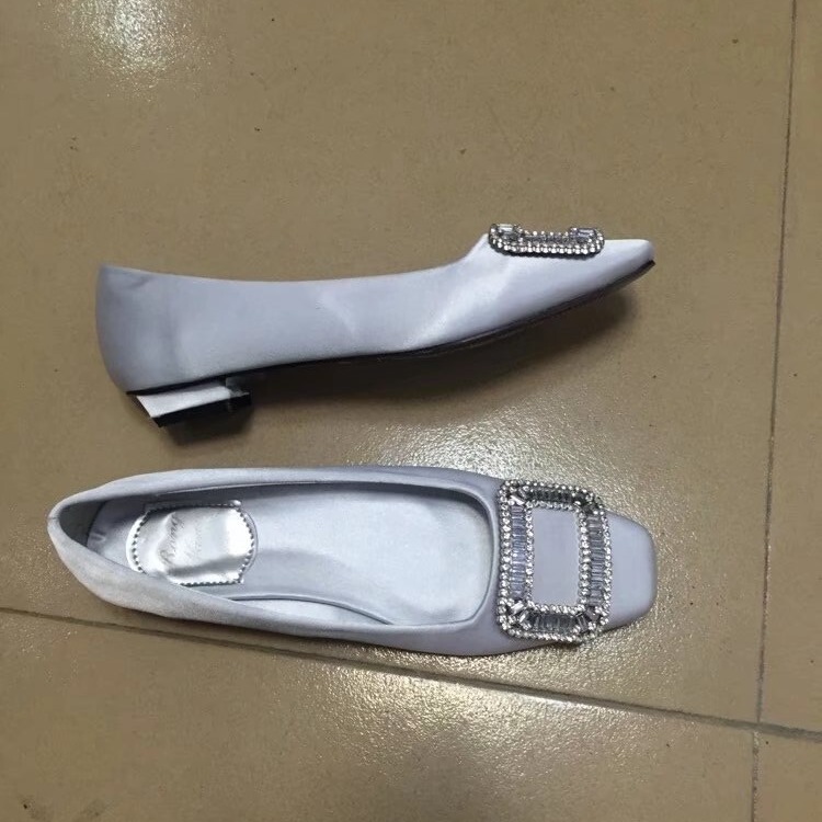 メーカーの卸売りの角の頭の平と女性の靴のドリルの方は平底の浅い口の職業の女性の靴を掛けます。|undefined