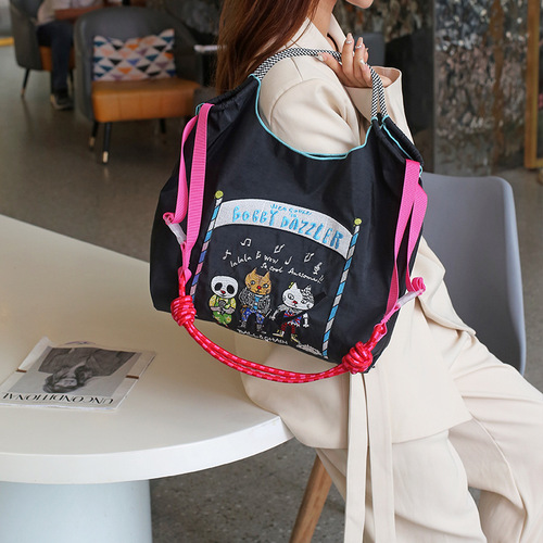 New large-capacity three cats tote bag, cartoon Japanese embroidery environmentally friendly handbag, casual and convenient shoulder bag