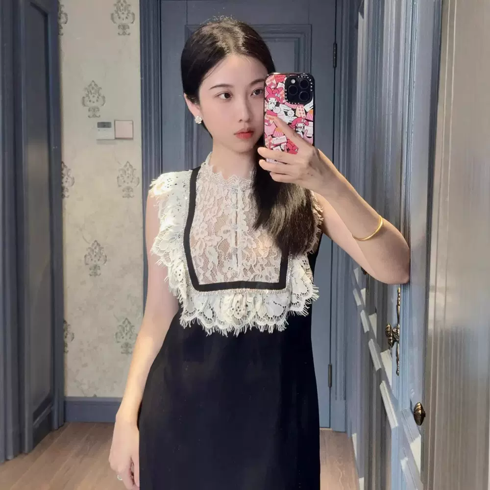 正确高版本SP家早春新款黑白撞色蕾丝无袖钻饰品连衣裙女剪标