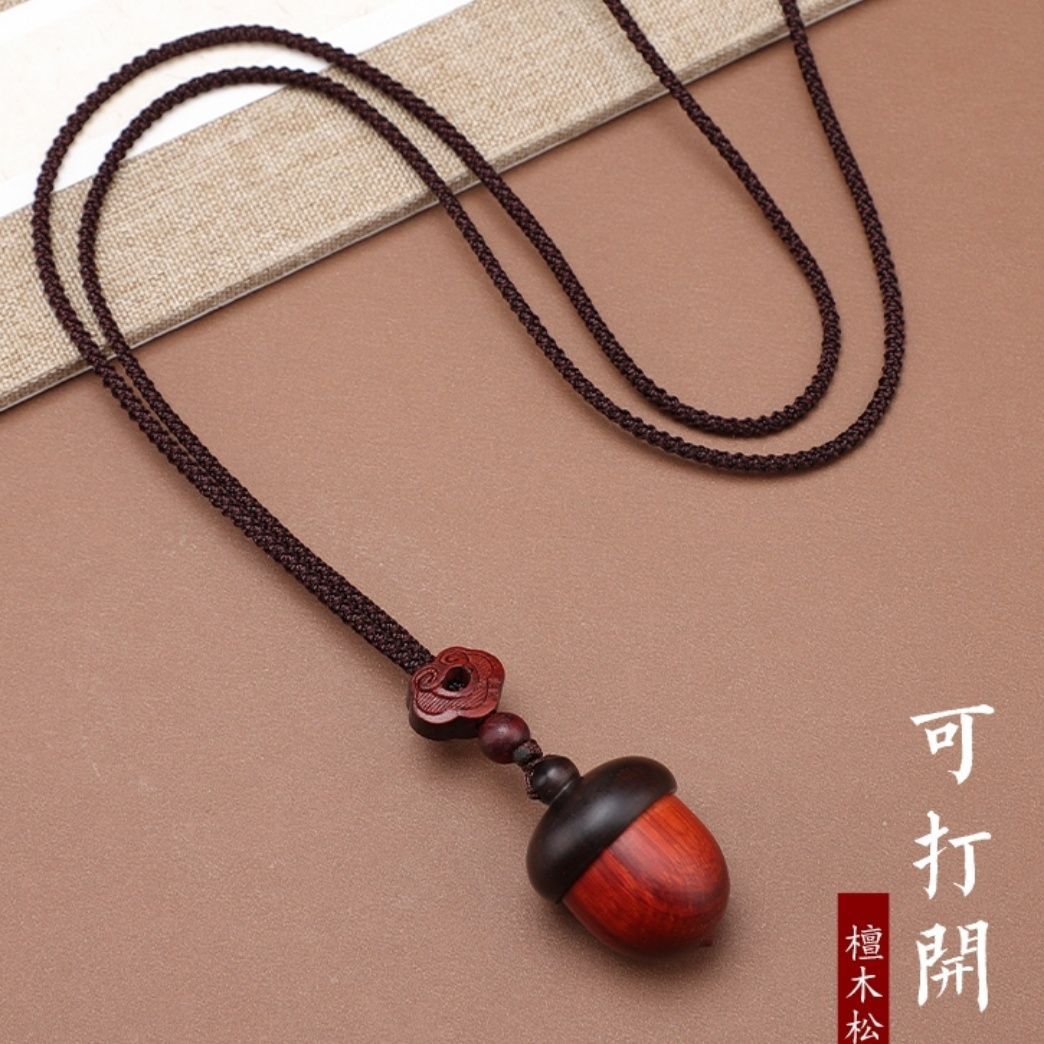 Collar de colgante de sándalo verde retro se puede abrir caja de píldoras de fragancia suéter de cadena colgante accesorios para hombres y mujeres