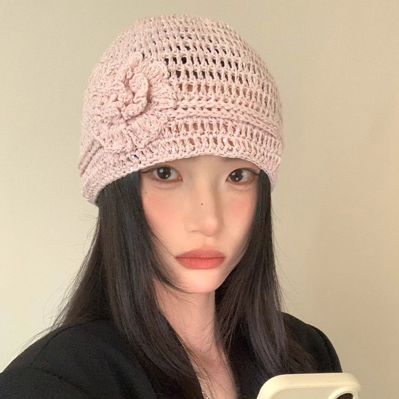 春夏の手編みの透かし彫りの帽子の女性のフックの花の民族の風のフリンジストラップカバーのニットの帽子