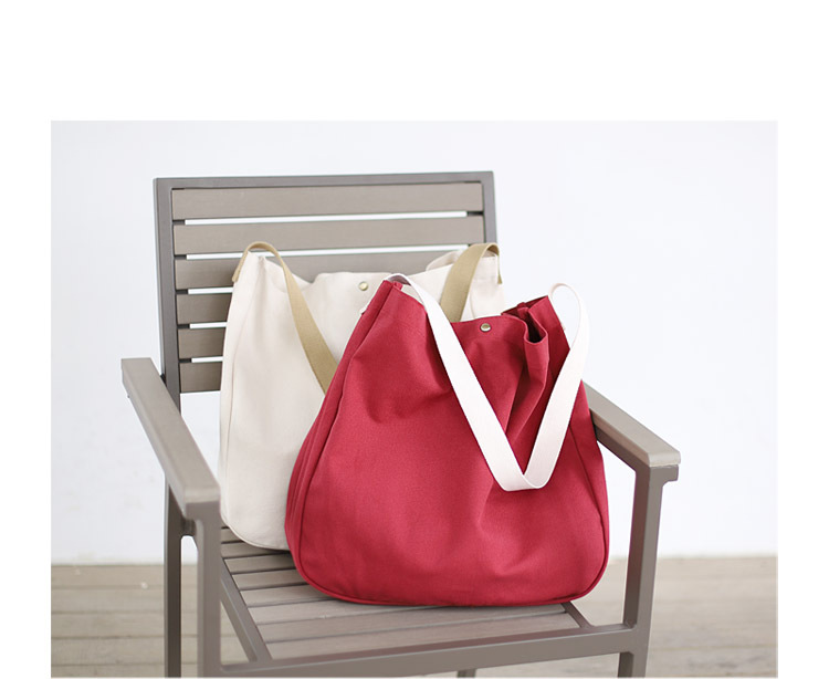 Women's Large Canvas Solid Color Basic Classic Style Magnetic Buckle Canvas Bag display picture 22