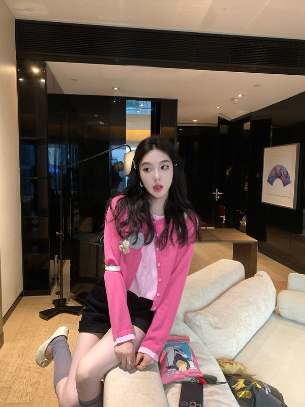 区区欧阳撞色假两件针织衫女秋季慵懒风毛衣软糯开衫复古长袖上衣|undefined
