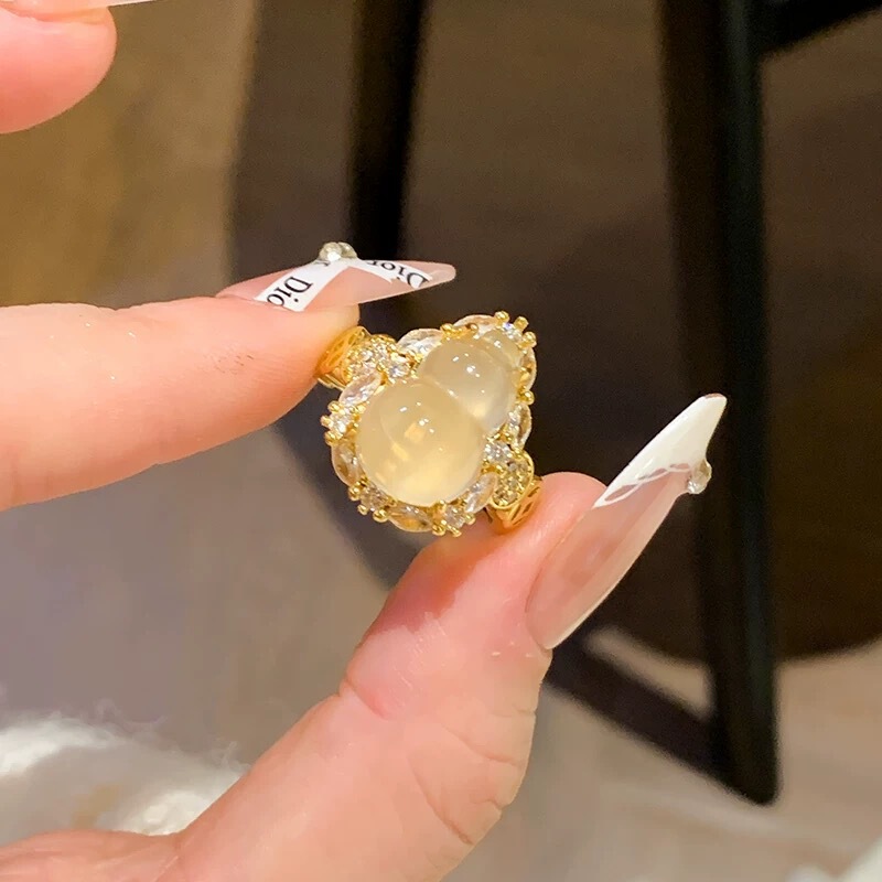 New Chinese-Style Gourd-Shaped Copper Coin Imitation Jade Ring for Women, Light Luxury High-End Zircon Tail Ring, Niche Design Ring for Women