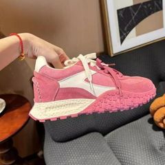 ラズベリーピンクの中で高くなったお父さんの靴の女性2025新型の小さい子の軽い徳訓の靴の春夏のファッションのカジュアルシューズ