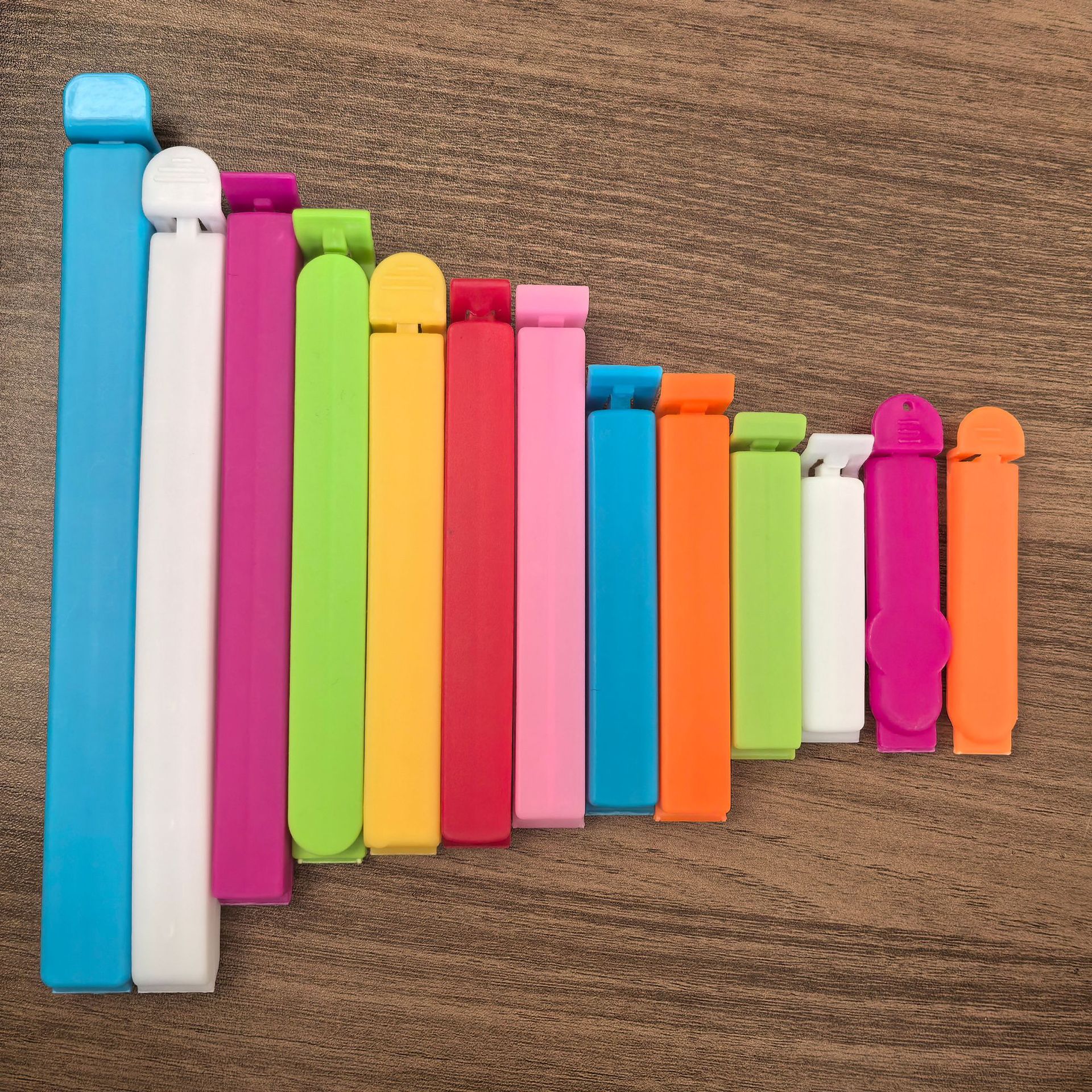 Fábrica Z venta directa de clips de sellado de té leche en polvo bocadillos de sellado de clips de cocina fresca artefacto de la humedad clips puede fijar logotipo