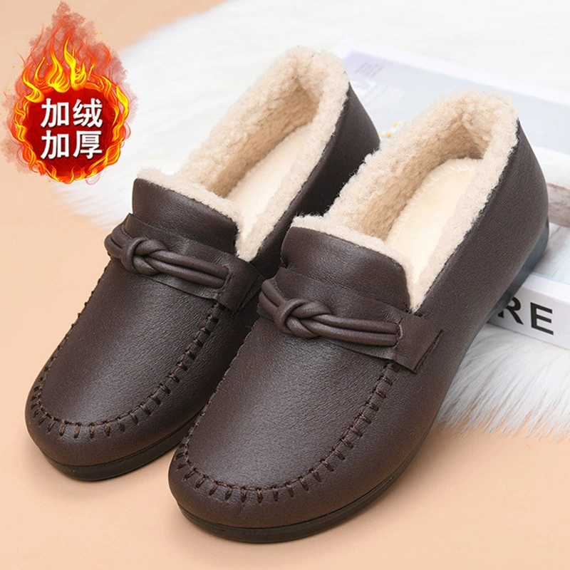 Зимние женские хлопковые сапоги с плюшевой подкладкой для тепла, модные и стильные хлопковые ботинки для мам, легкие сапоги-слипоны для снега.