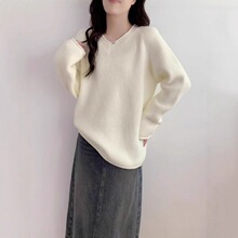 欧美跨境针织毛衣女秋冬新款卷边设计感v领宽松休闲套头女装毛衣