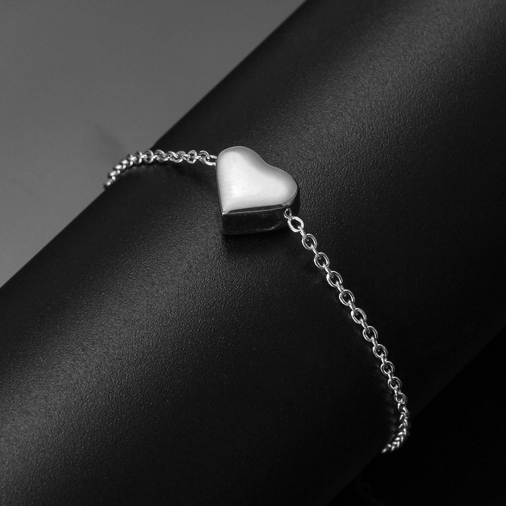 Daily Occasion Titanium Steel Material Gold Plated Plating Heart Shape Pattern Simple Style Heart Shape Titanium Steel Plating Gold Plated Bracelets