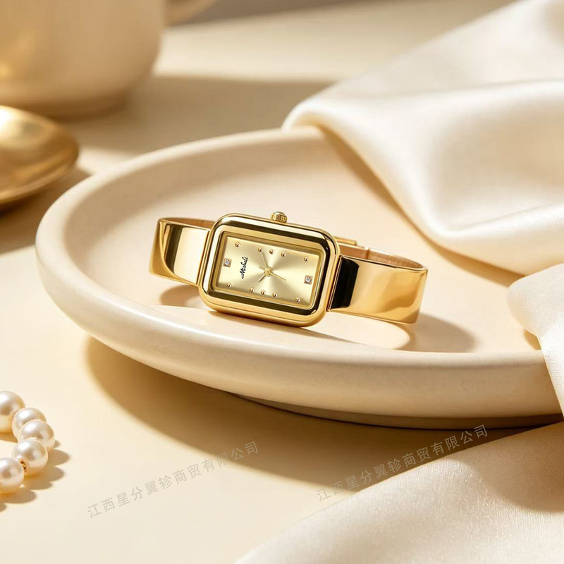 New Lola Sugar Cube Green Watch with Steel Strap, Vintage Simple Fashion Square Women's Watch, Wholesale and Dropshipping Available New Lola Sugar Cube Green Watch with Steel Strap, Vintage Simple Fashion Square Women's Watch, Wholesale and Dropshipping Available