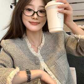 感流苏短款小香风粗花呢外套女秋季2026新款法式宽松气质上衣