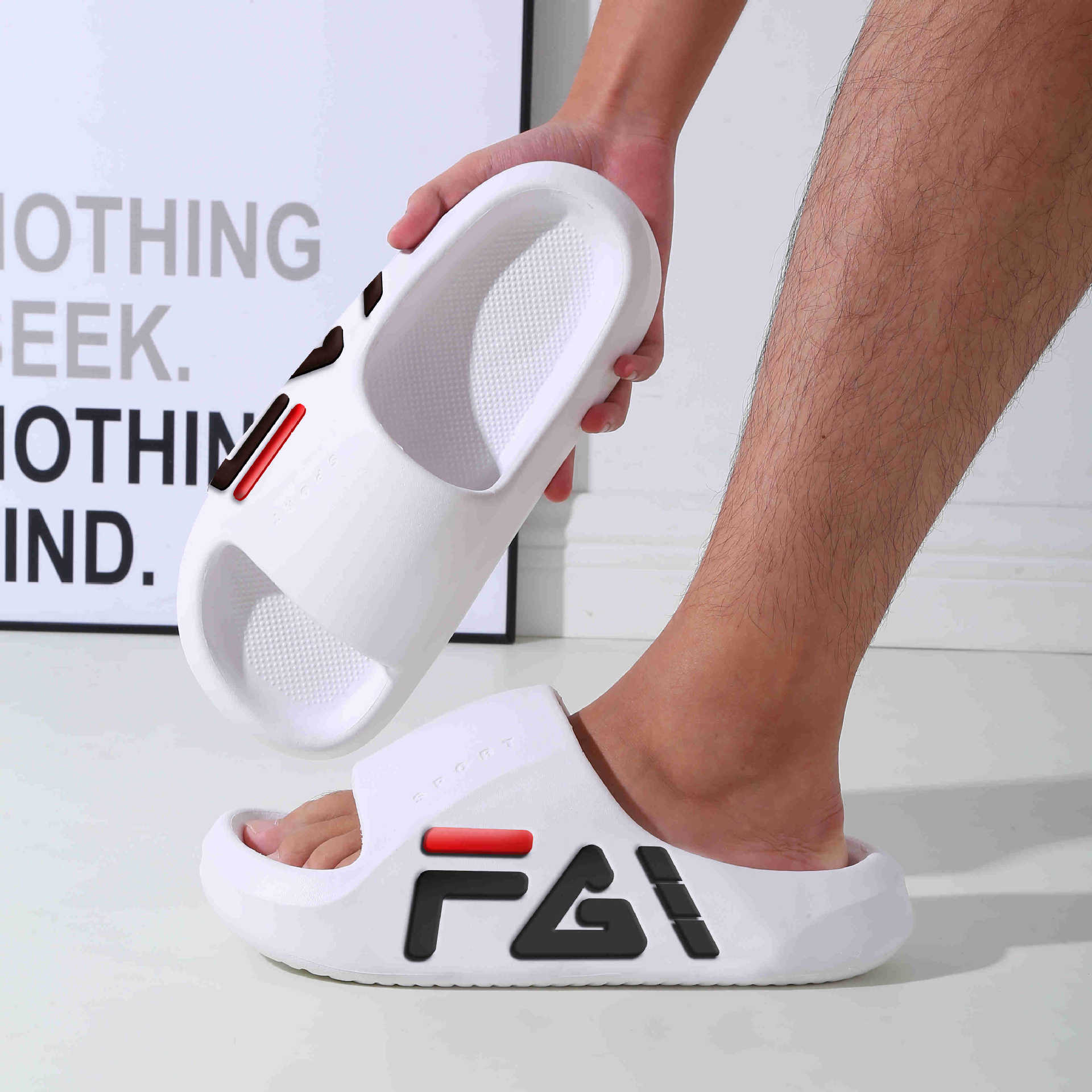 2024 zapatillas de hombre de verano interior ligero pedazo de mierda no olor a los pies se puede usar fuera anti-deslizante zapatillas deportivas de baloncesto