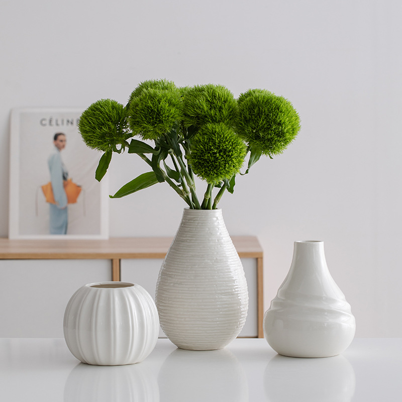 Sichuan white minimalist creative ceramic decorative vase for fresh flowers living room entrance desk flower arrangement piece with a sense of elegance