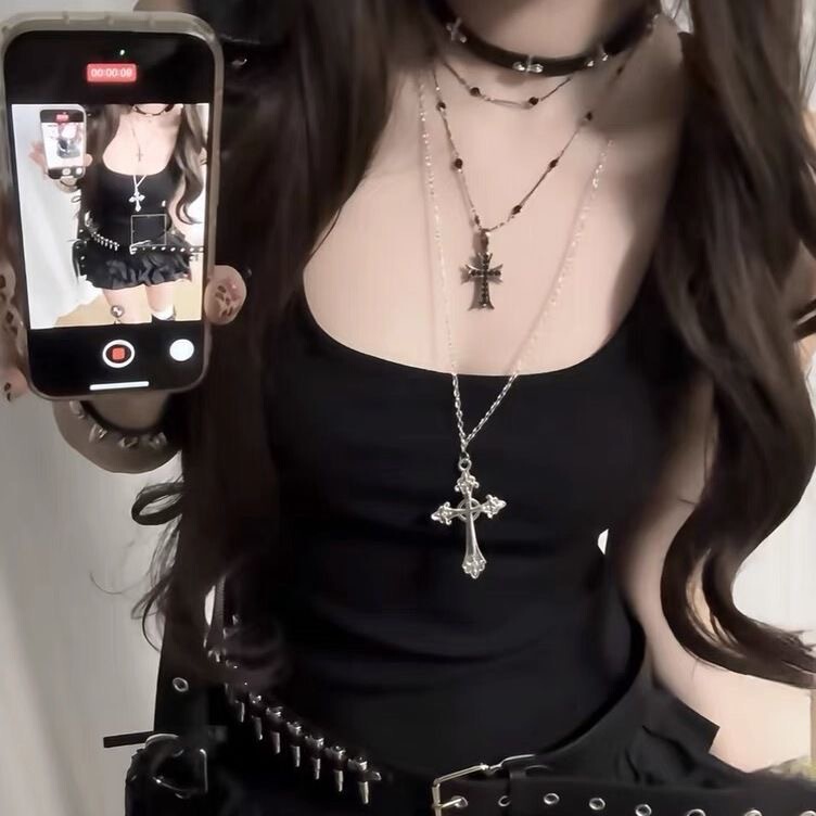 Y2K Millennial Light Asian Style Multi-Layered Cross Necklace Summer Sweet and Cool Sexy Accessories Dark Clavicle Chain Choker