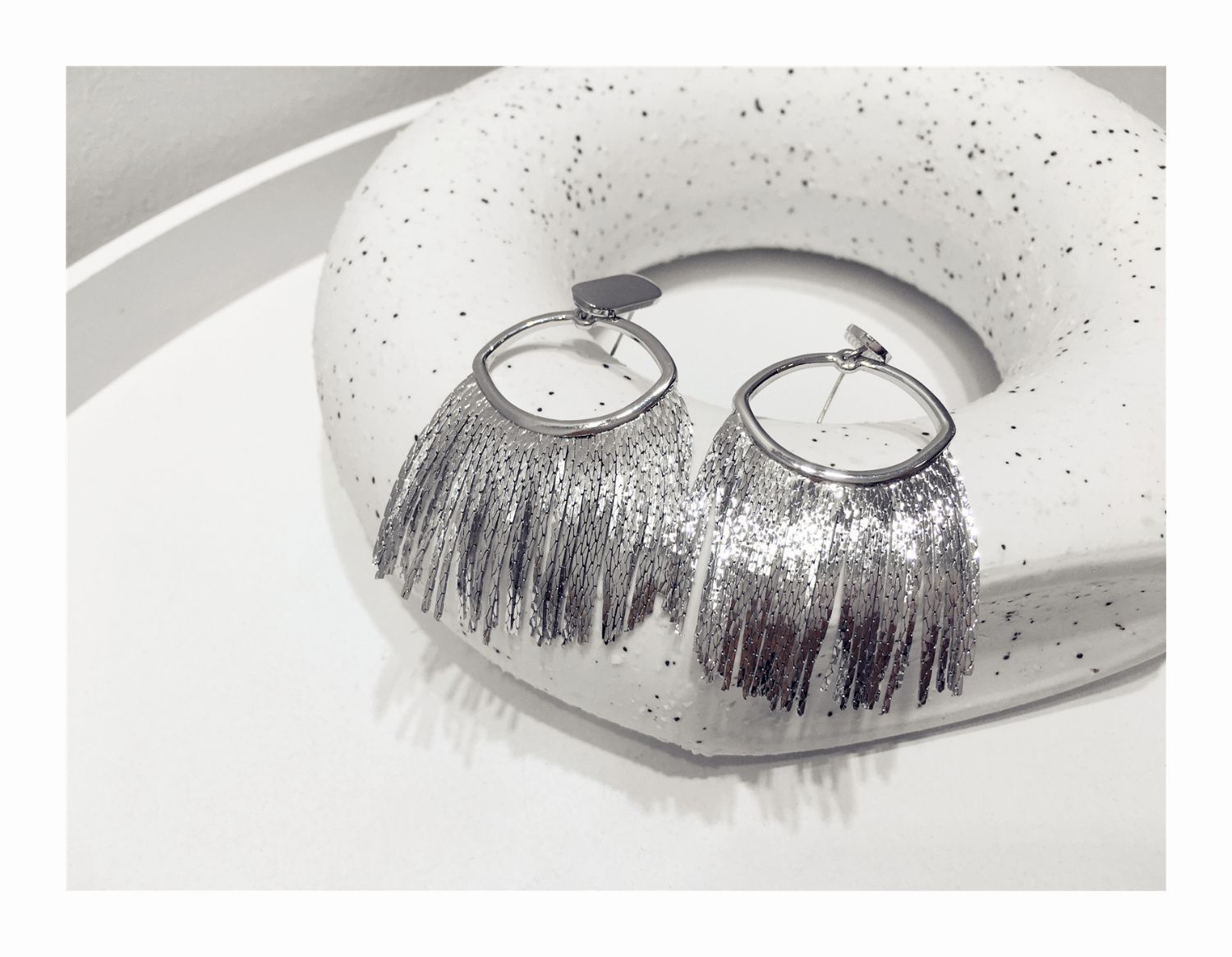 Travel, Party Occasion Alloy Material 1 Pair Fashion Solid Color Alloy Tassel Plating Women's Drop Earrings