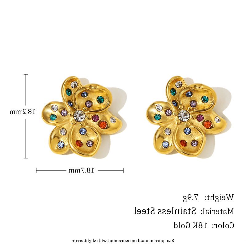 입체적인 꽃귀걸이 - 골드컬러