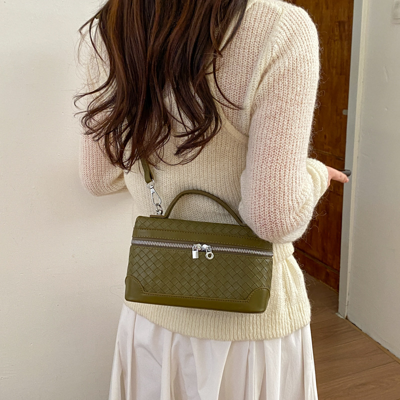 La versión coreana de Nicholls 2026 primavera y verano nueva moda casual diaria de hombro moletín de mano bolso de mujer image 4