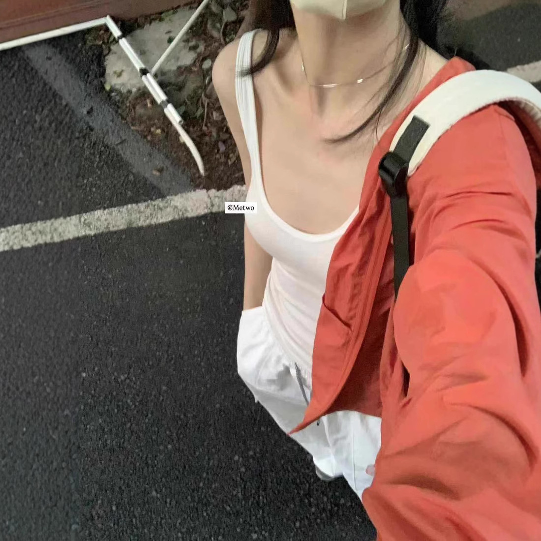 (매우 얇은 디자인) 슈퍼 얇은 라텍스 컵 패드가 있는 더블 U 스트랩 탑