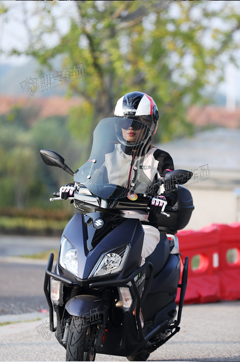 4.0-5.0 Windshield Suitable for Suzuki Uy125, Haojue Afr, Qianjiang Scooter Modification Parts, Dedicated Windscreen