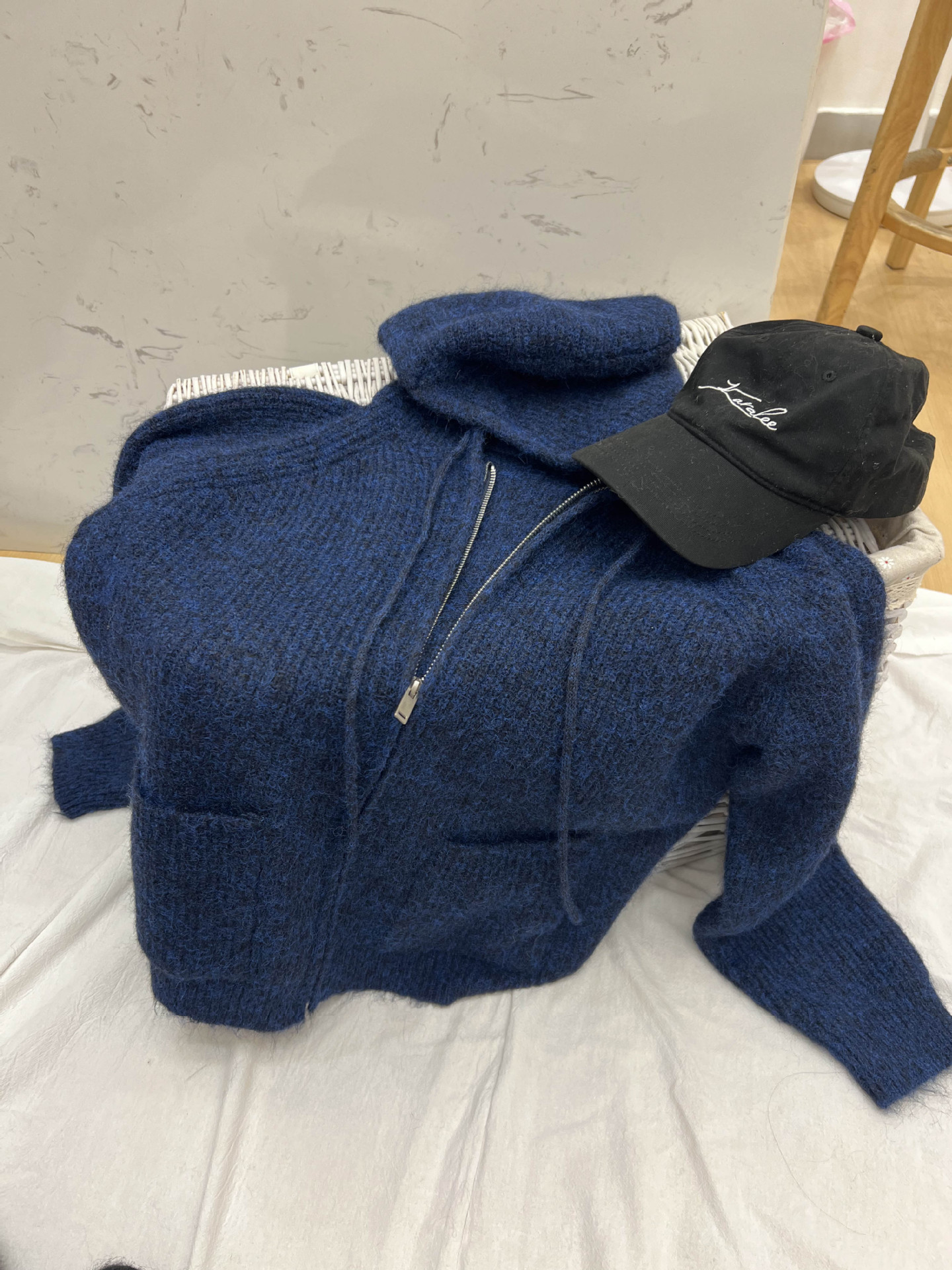 24 invierno Puyuan otoño y invierno nuevo estilo femenino coreano suelto de moda simple cardigan de lana universal