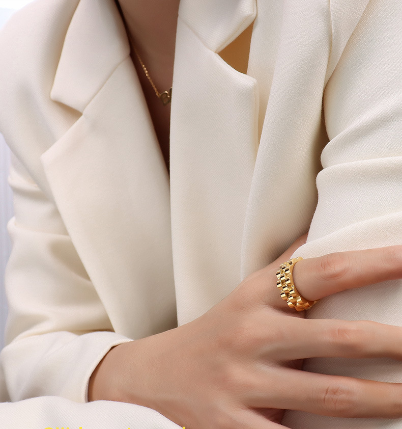 marka Exaggerated Cold ins Wind Thick Strap Retro Fade-Free Ring Titanium Steel Plated Gold Ring_voghion.com