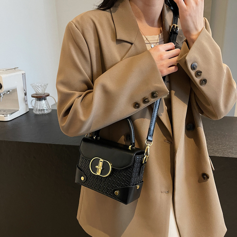 Este año, la popular explosión de bolsos de mano para mujeres 2024, nuevo color de contraste, bolsos de hombro, bolsos de alto nivel, bolsos de cinturón