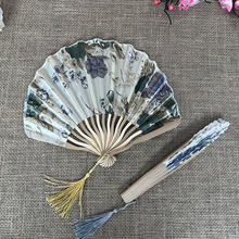 跨境款日式和风竹骨扇子精美女士小扇贝壳折扇带流苏葵扇扇子批发