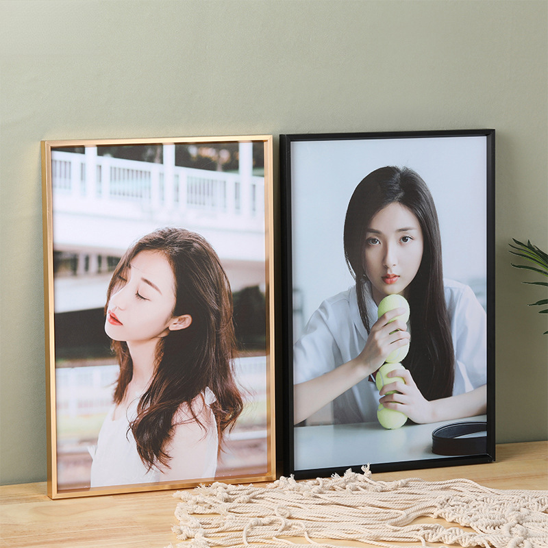 Simple Aluminum Alloy Photo Frame for Wall Hanging or Tabletop Display, with Enlarged Print and Processing to Make It a Framed Picture Frame