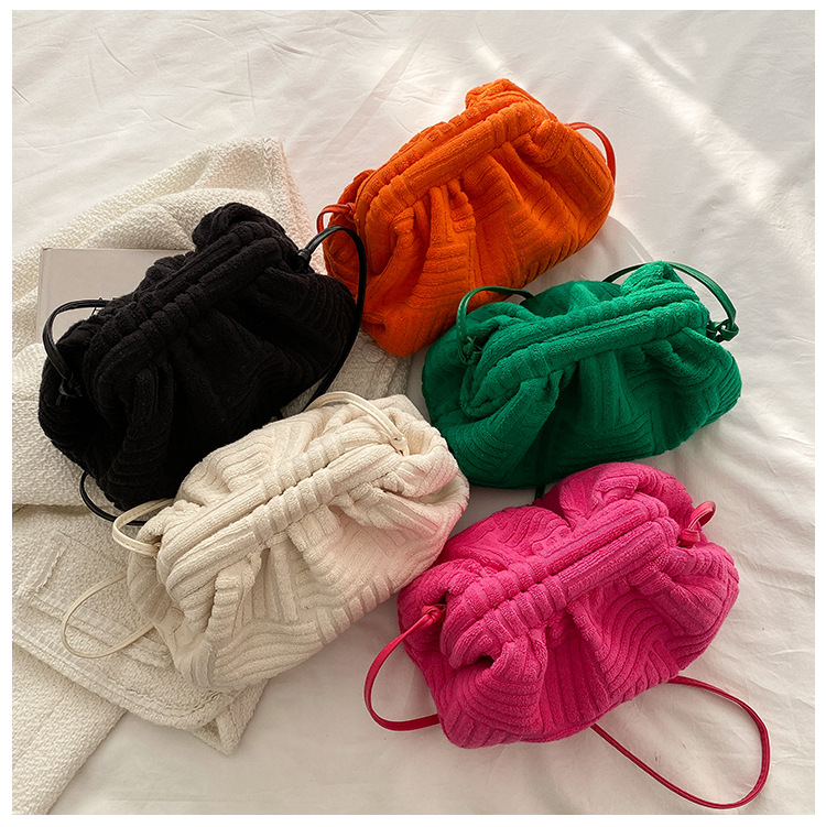 184g Weight Polyester Lining Material Clasp Frame Closure Type Sling Strap Strap Type Crossbody Bag Bags Type Casual, Daily, Shopping Occasion velvet Material Solid Color Pattern All Seasons Season Women's Gender Basic Style Cloud Shape Shape Women's Velvet Solid Color Basic Cloud Shape Clasp Frame Crossbody Bag 21