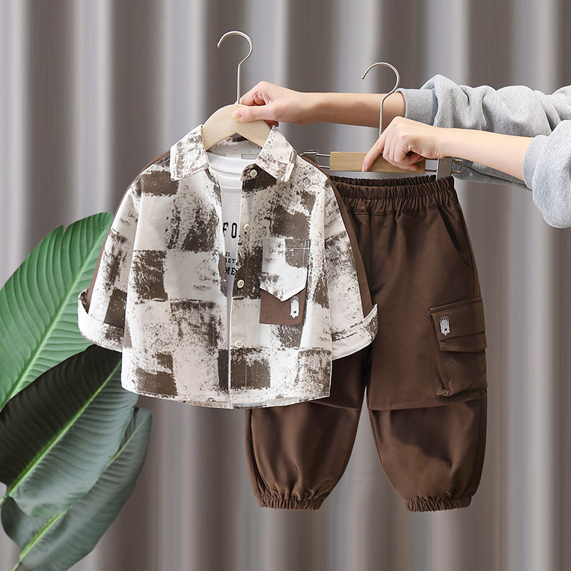 7103 Traje de camisa para niños Primavera y otoño 2025 Nuevo estilo Camisa de manga larga de moda para niños Primavera Conjunto de dos piezas de celebridades de Internet