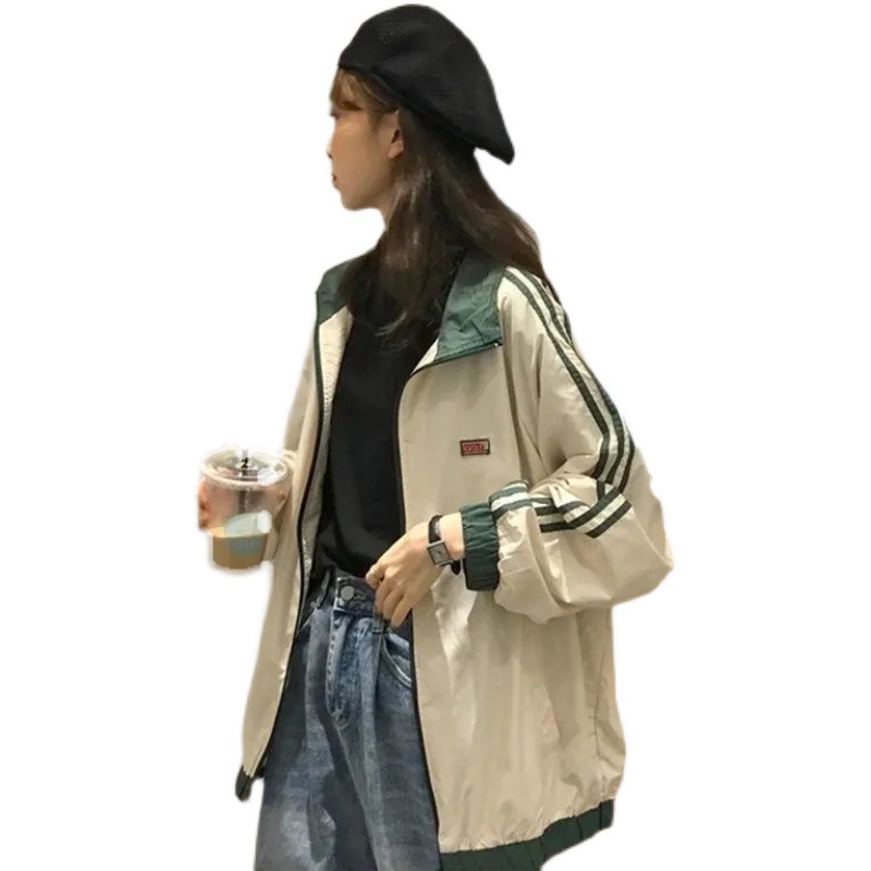 Ropa de protección solar 2025 verano nueva chaqueta fina para mujer, top de manga larga estilo coreano holgado, informal y a la moda para estudiantes.