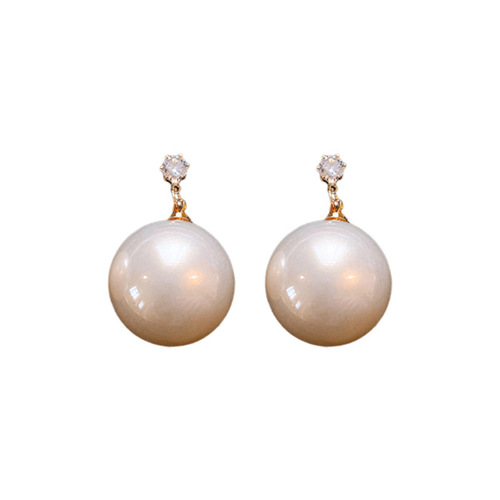 Elegant Earrings with Light Luxury Zirconia Flower Butterfly Pearl Design, Stylish and Sophisticated, High-end Winter French Retro Earrings