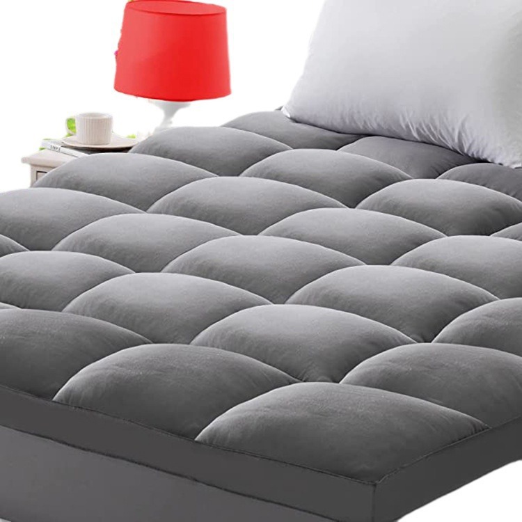 Fábrica directa de tela abrasiva engrosada cama de cama suave acolchón cubierta protectora cama falda almohadilla de colchón desmontable