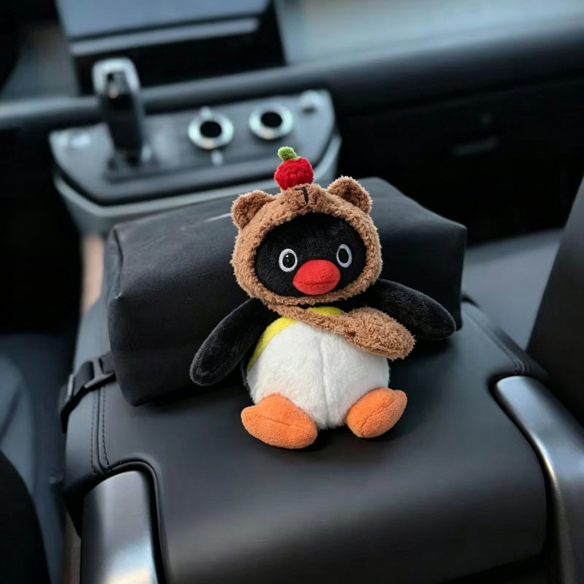Authentic Pingu Penguin Car Interior Decoration Car Tissue Box Cute Creative New Armrest Box Tissue Box