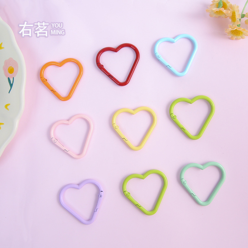 Colorful Painted Spring Buckle Creative Large Heart Type Versatile Keychain DIY Handmade Jewelry Accessories Factory Wholesale Colorful Painted Spring Buckle Creative Large Heart Type Versatile Keychain DIY Handmade Jewelry Accessories Factory Wholesale