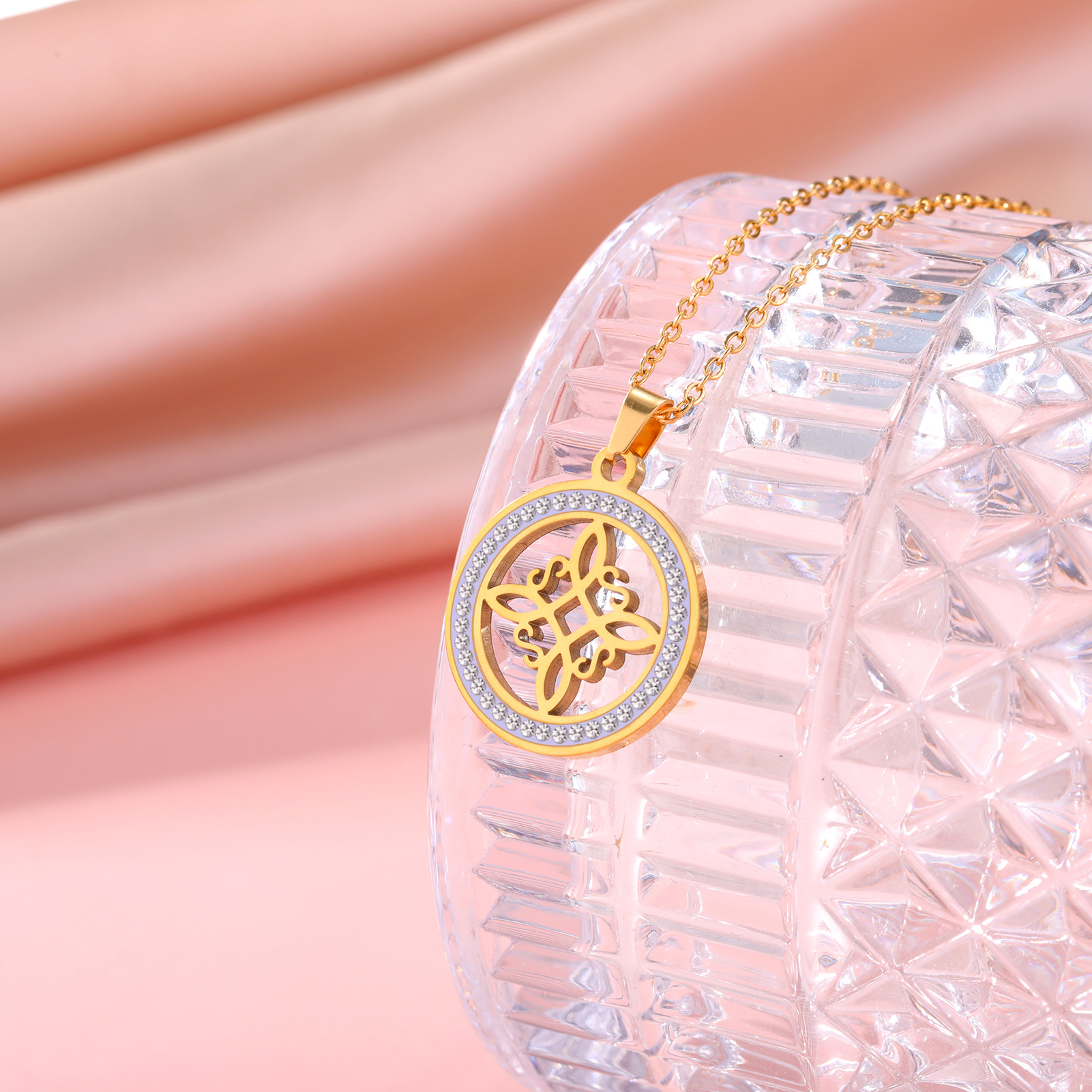 Witches Knot, Solid Color Pattern Women's Gender Wholesale Jewelry Simple Style Witches Knot Solid Color 304 Stainless Steel Rhinestones Inlay Pendant Necklace