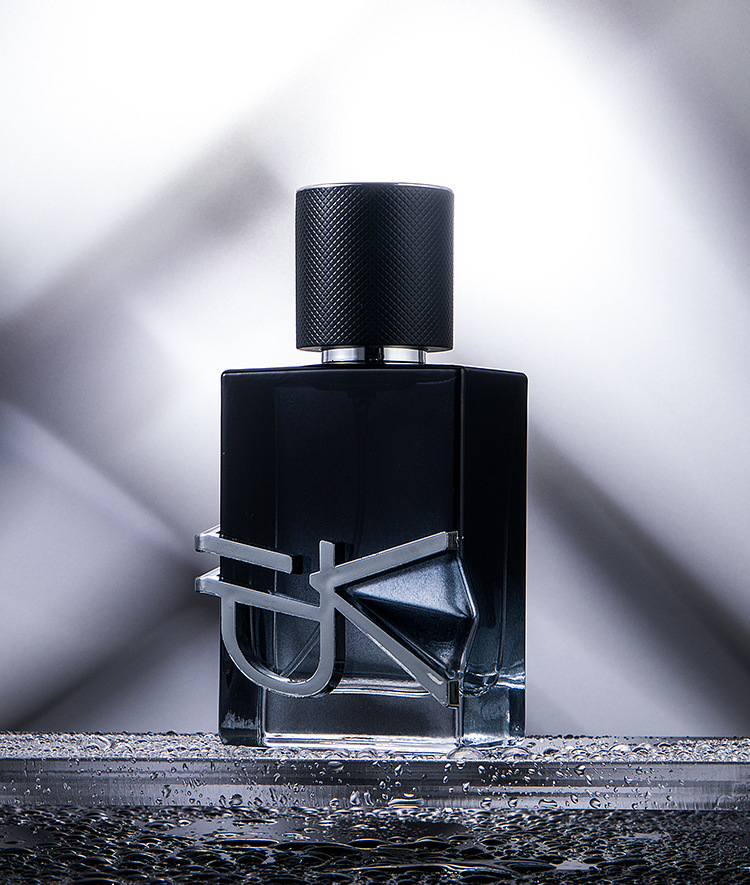 Perfume Image 4