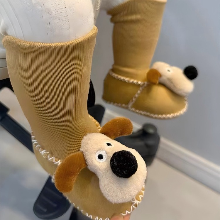 Thickened Baby Anti-Falling Socks and Shoes, Warm and Non-Shedding Furry Shoes, Winter Soft-Soled Newborn Baby Cotton Shoes 0-6 Months
