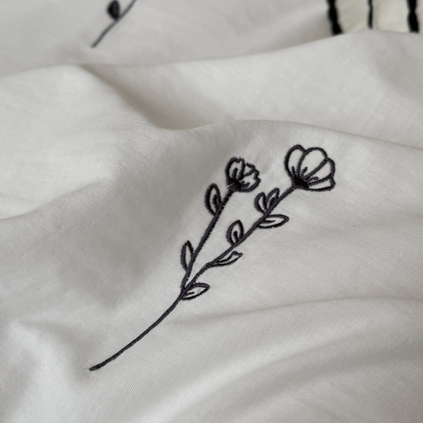 Four-piece Bedding Set Pure Cotton Crinkled Gauze French Lace_voghion.com