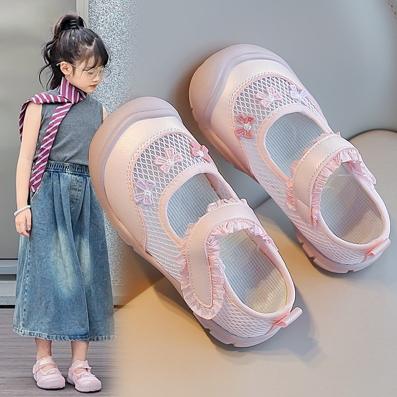 Zapatos deportivos para niños 2026 zapatos de verano niñas zapatos de red transpirables dulces zapatos princesas zapatos casuales para bebés con suela suave zapatos simples image 3