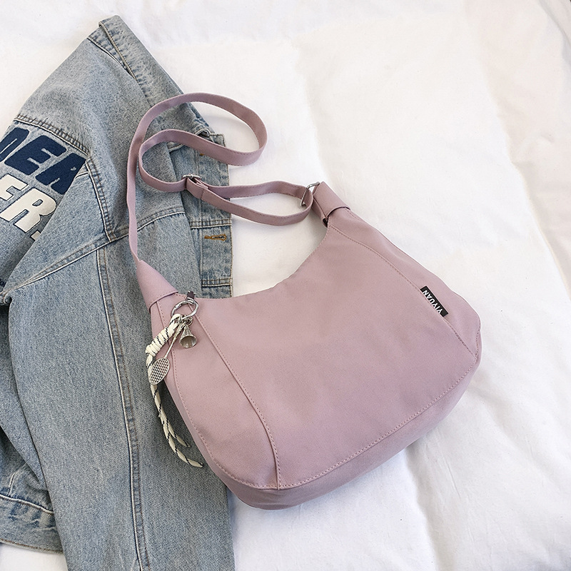 Bolso de hombro, bolso de ocio de un solo hombro, nuevo bolso de moda de invierno 2025, bolso de moda, sentido del trabajo, albóndigas de cercanías simples y de moda