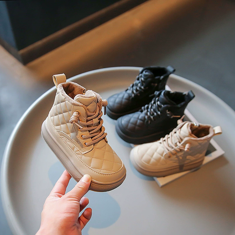 Кроссовки для девочек, новые модели осень-зима 2024 для детей постарше, высокие флисовые хлопковые ботинки, оптовая продажа обуви для мальчиков.
