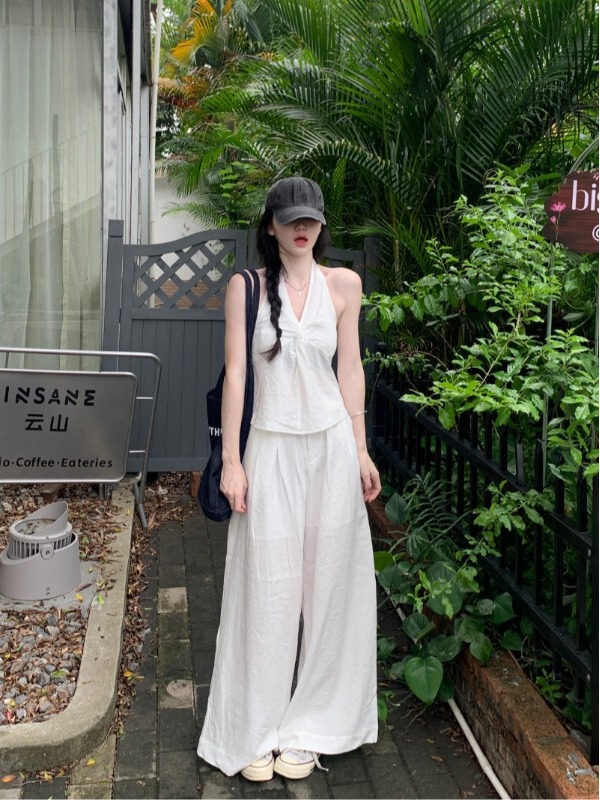 辣妹设计感套装女夏季2025新款扭结V领挂脖背心休闲裤两件套|undefined