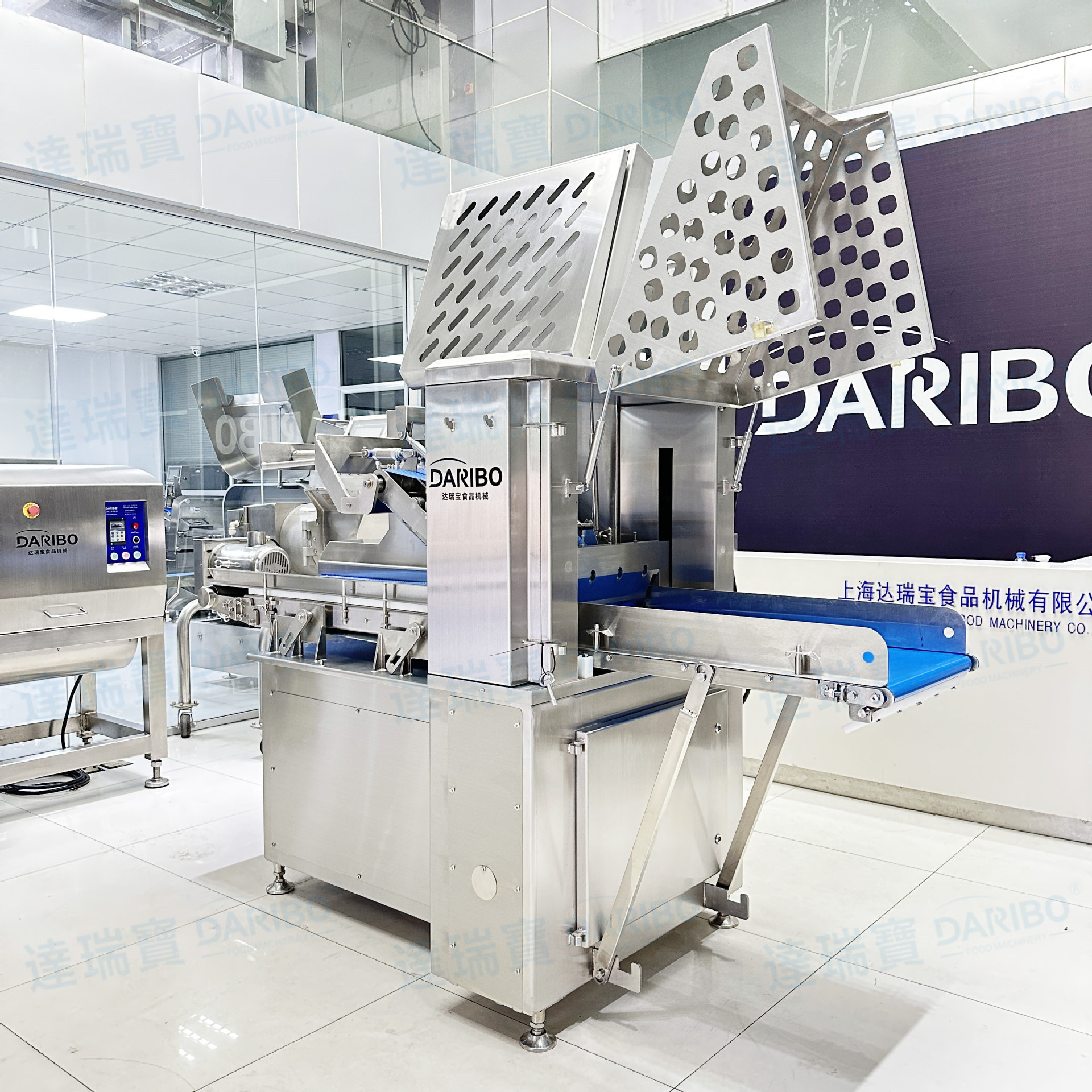 l肉类加工小产线切五层猪肉片 连续式牛肉片切片机切牛排牛扒块机