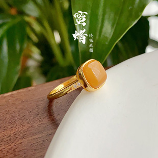 Natural old beeswax ring S925 silver set amber beeswax sugar ring women's fidelity high goods can be identification certificate
