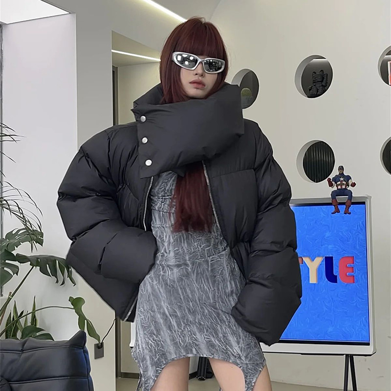 Y21TP452 欧美时尚女装2023冬季ins厚按扣围脖外套保暖棉服面包服